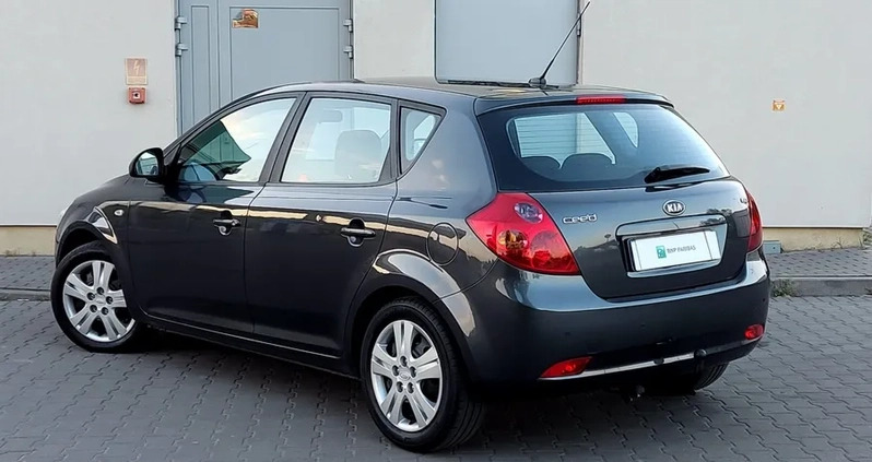 Kia Ceed cena 18900 przebieg: 103000, rok produkcji 2009 z Płock małe 326